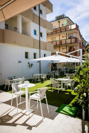 parkhotelserena en beer-food-attraction-in-rimini-and-stay-near-the-fair 019